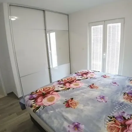 Apartment Pauk *